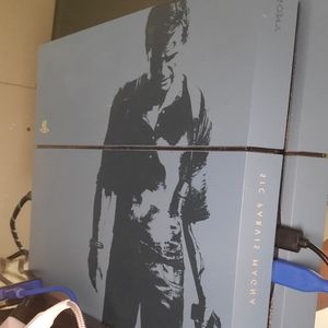 PS4 Uncharted edition